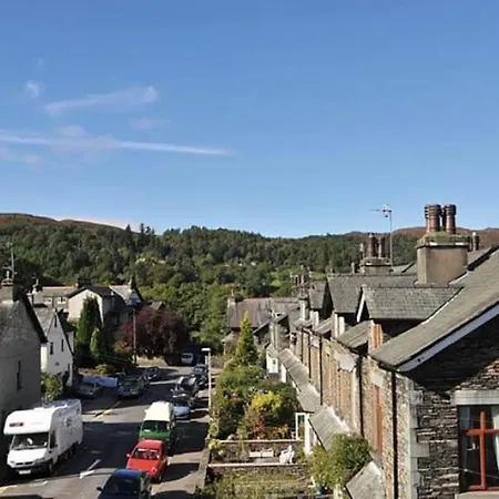 Ashton House Holiday home *